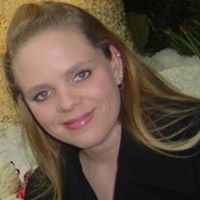 Julie Blackwell Photo 19