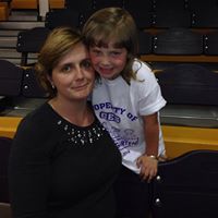 Lori Bowles Photo 7