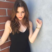Adriana Almanza Photo 8