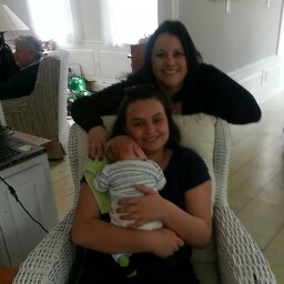 Kristine Brown Photo 17