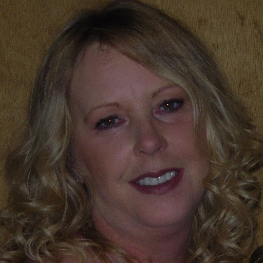 Lisa Hollingsworth Photo 5