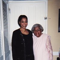 Yolanda Clark Photo 21