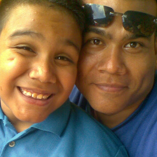 Larry Quiroz Photo 8