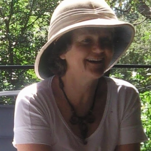Lesley Woods Photo 32