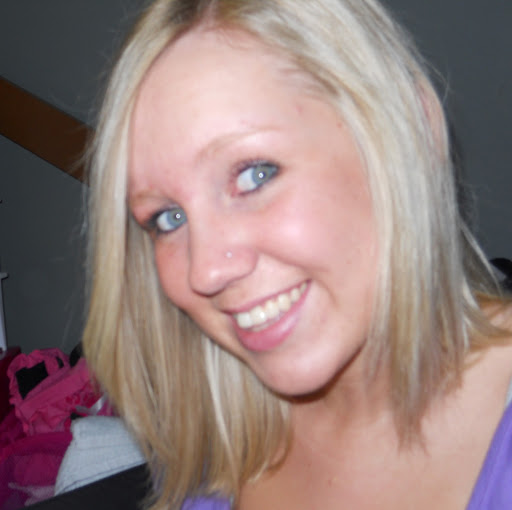 Stephanie Stratton Photo 8