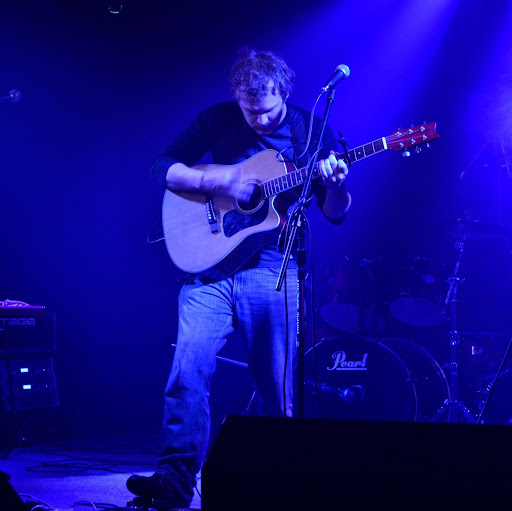 Nick Hopkins Photo 17