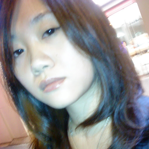 Julie Chang Photo 20
