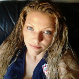 Jennifer Shell Photo 35