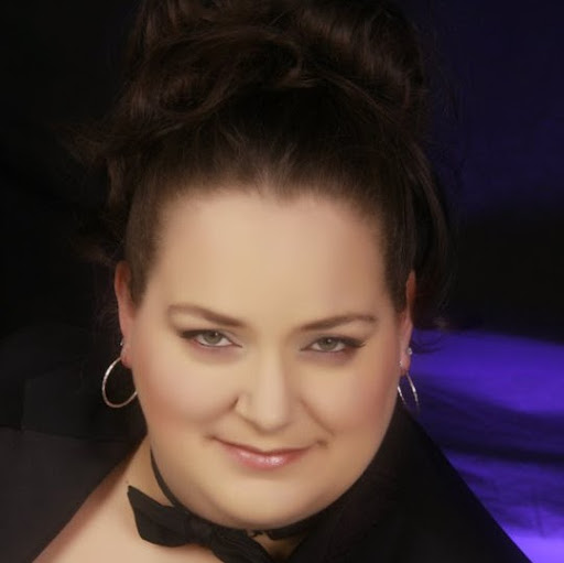 Sarah Kirk Photo 14