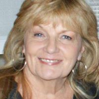 Janet Taylor Photo 34