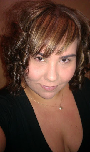 Nicole Toth Photo 31