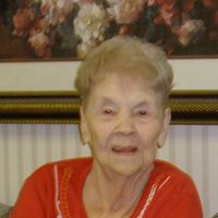 Linda Steele Photo 31