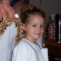 Sara James Photo 7