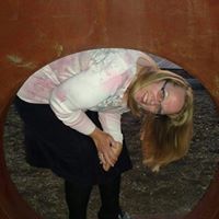 Lisa Wall Photo 35