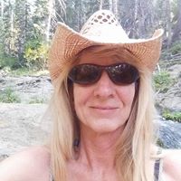 Julie Applegate Photo 22