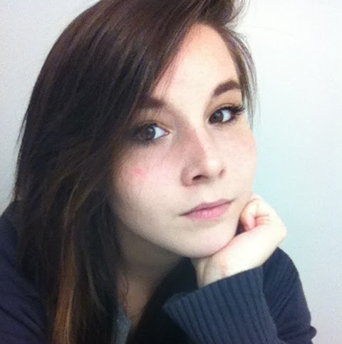 Jade Davis Photo 10