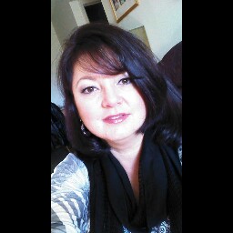 Robin Lowe Photo 13