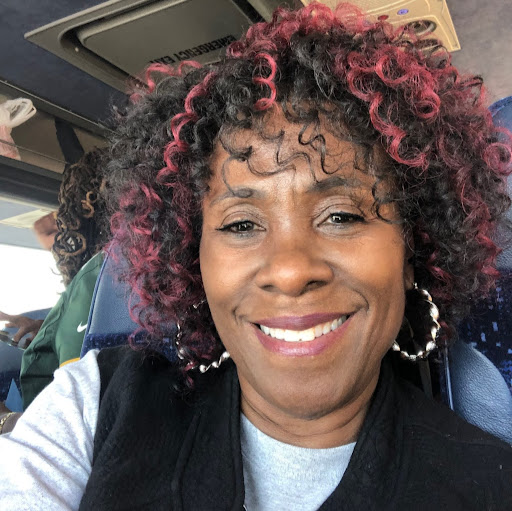 Regina Rhodes Photo 27