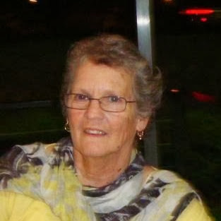 Carolyn Moore Photo 24