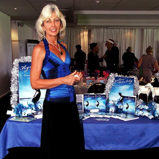 Vicky Spencer Photo 32
