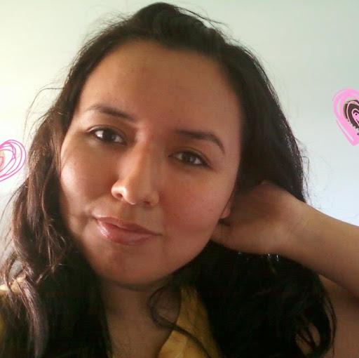 Elizabeth Roca Photo 22