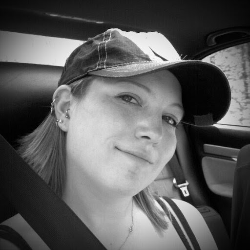 Melissa Drake Photo 17