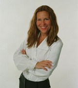 Lisa Edwards Photo 7