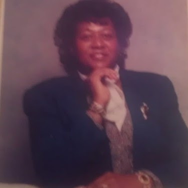 Mary Holder Photo 29