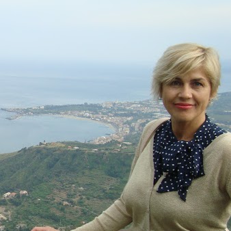 Andreea Bujor Photo 13