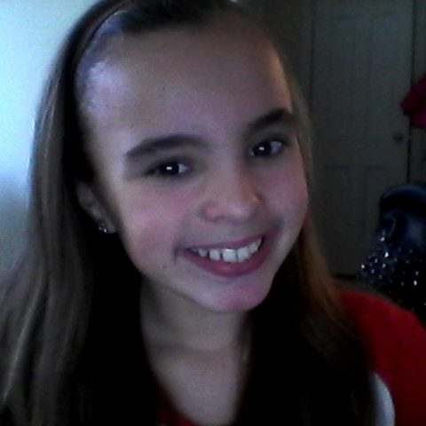 Selena Rojas Photo 22