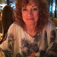 Julie Ayres Photo 30