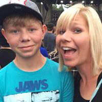 Julie Weems Photo 19