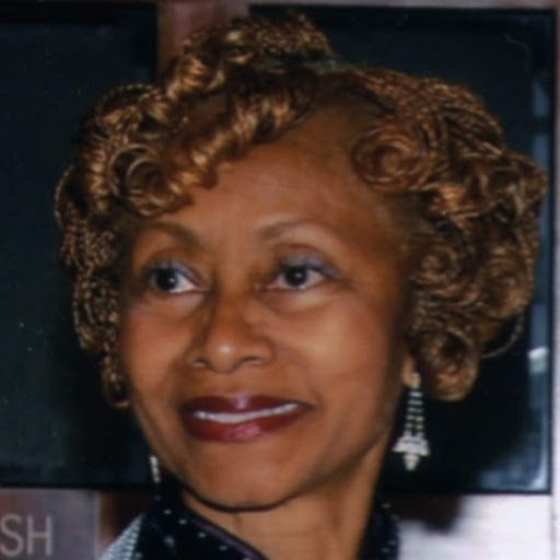 Phyllis Bond Photo 32