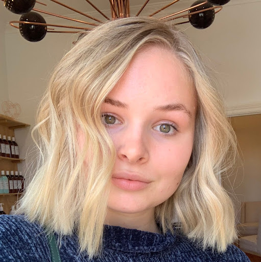 Rebecca Lilly Photo 23