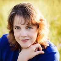 Amy Hayes Photo 13