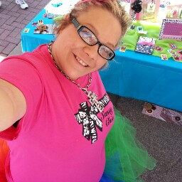 Kristin Farley Photo 15