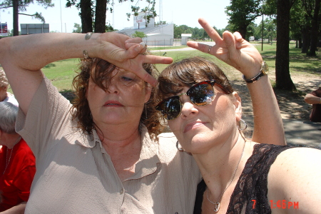 Lisa Hollingsworth Photo 17