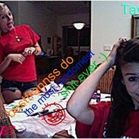 Taylor Sommers Photo 13