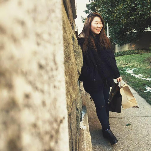 Sharon Woo Photo 10