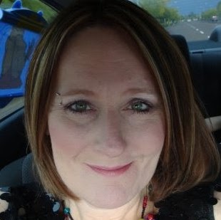 Laura Nicholson Photo 12