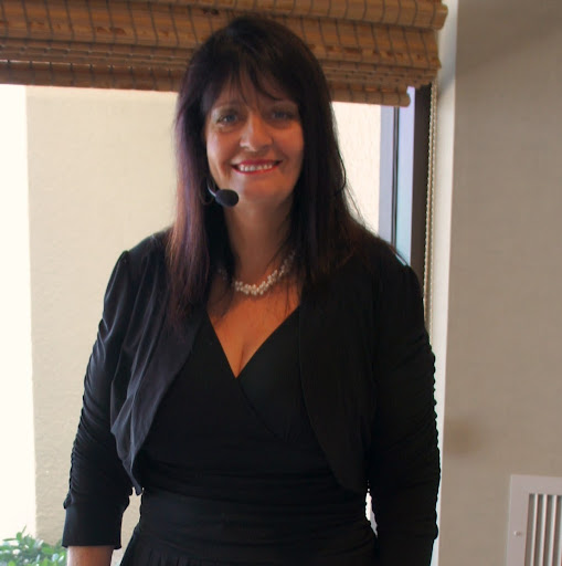 Elizabeth Turk Photo 17