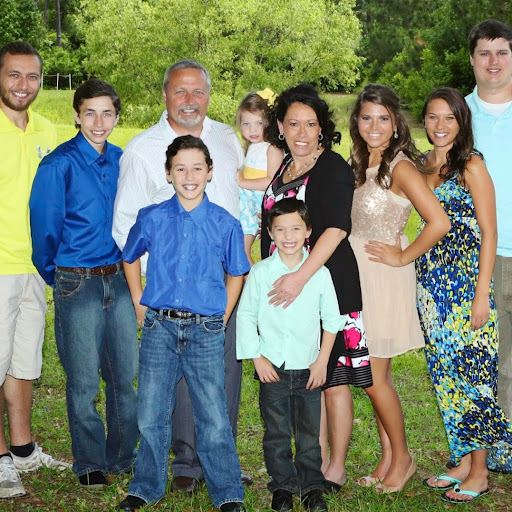 Lisa Sutton Photo 32