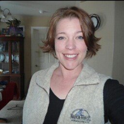 Mandy Morris Photo 20