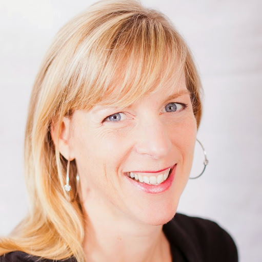 Julie Wright Photo 11