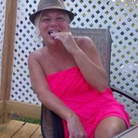 Melissa Gossett Photo 36