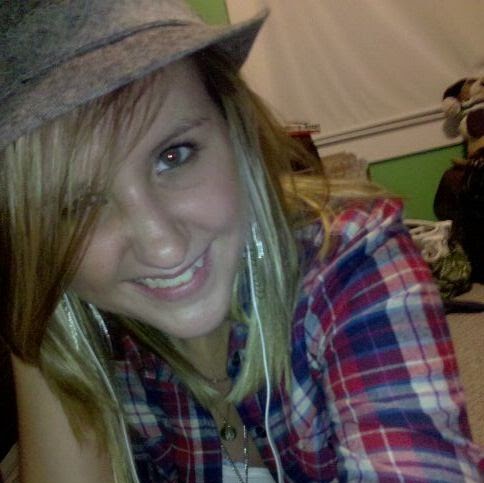 Jessica Griffith Photo 7