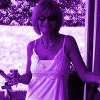 Julie Best Photo 16