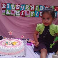 Yenny Velasco Photo 8