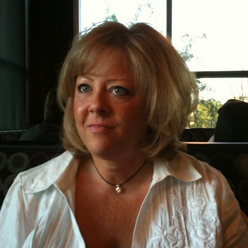 Susan Wyatt Photo 34