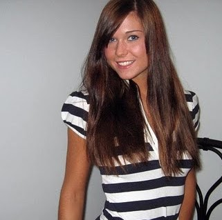 Martha Kelly Photo 17